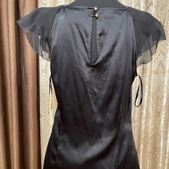 Ruffle Silk sleeveless blouse - Picture 5 of 10